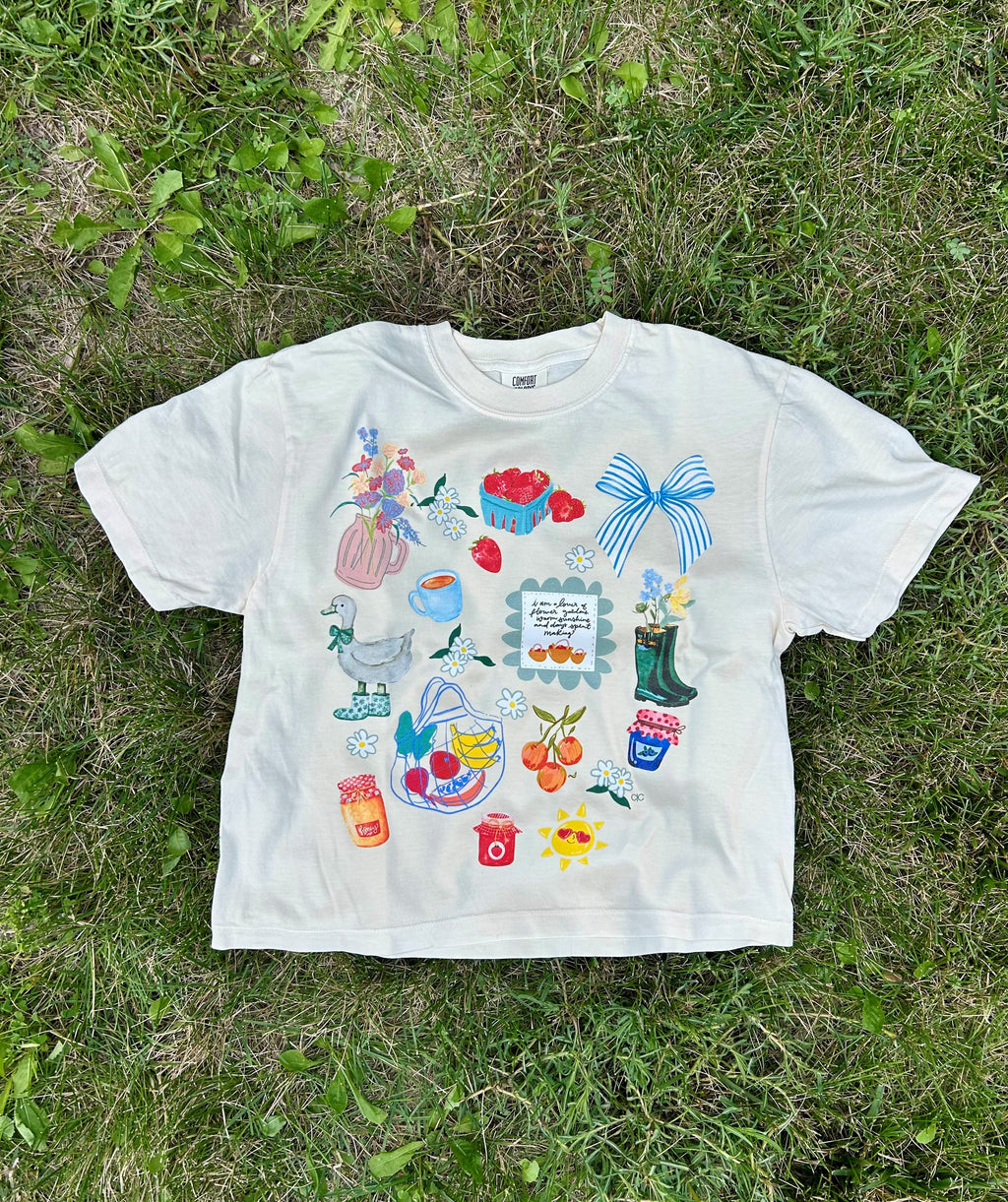 Market Day Cropped Graphic Tee