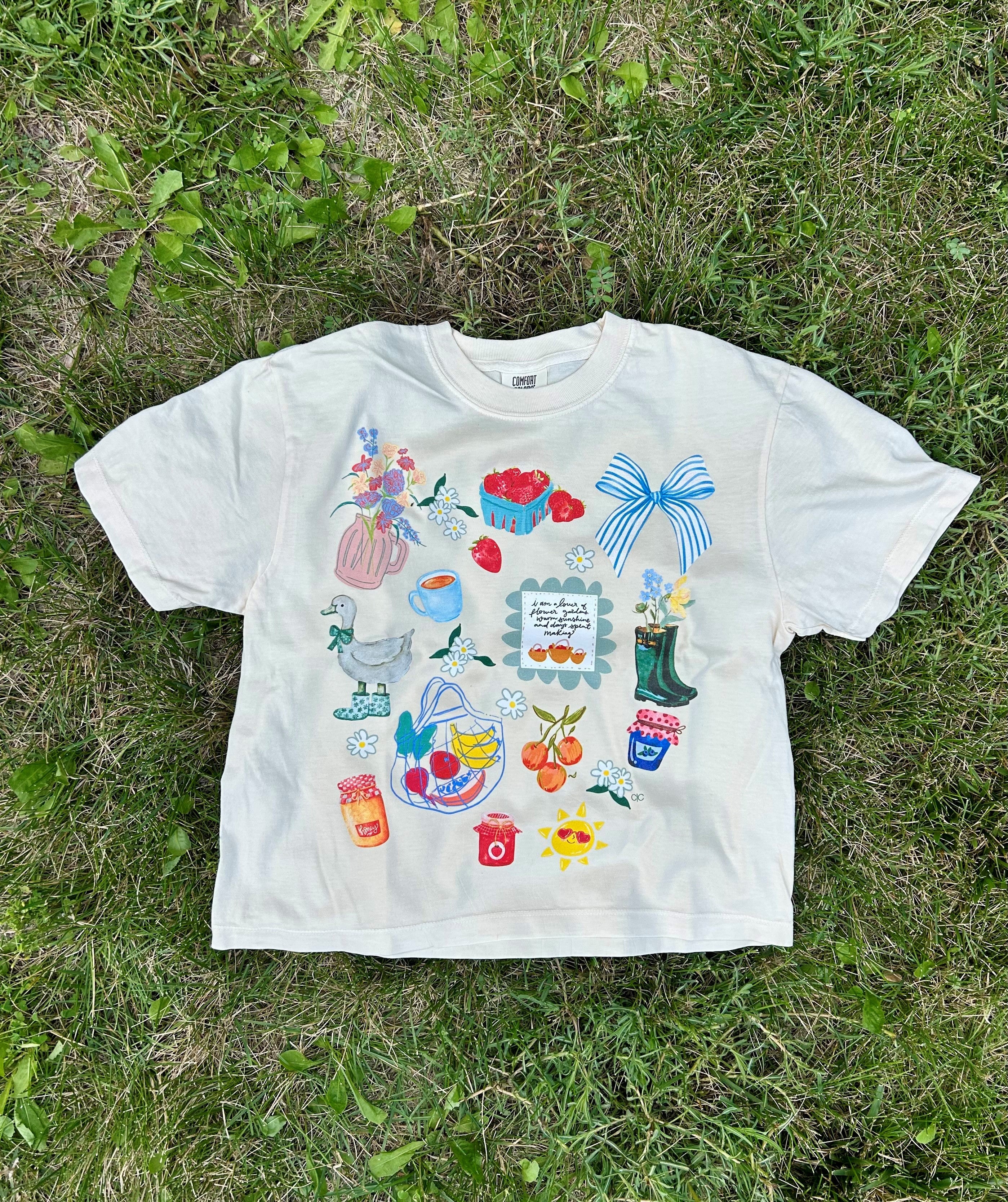 Market Day Cropped Graphic Tee